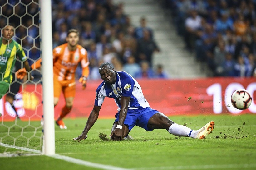 LUCKY88 FC Famalicão vs Tondela - Nhận định bóng đá 08/12/2019 -  Hiện tượng mới nổi